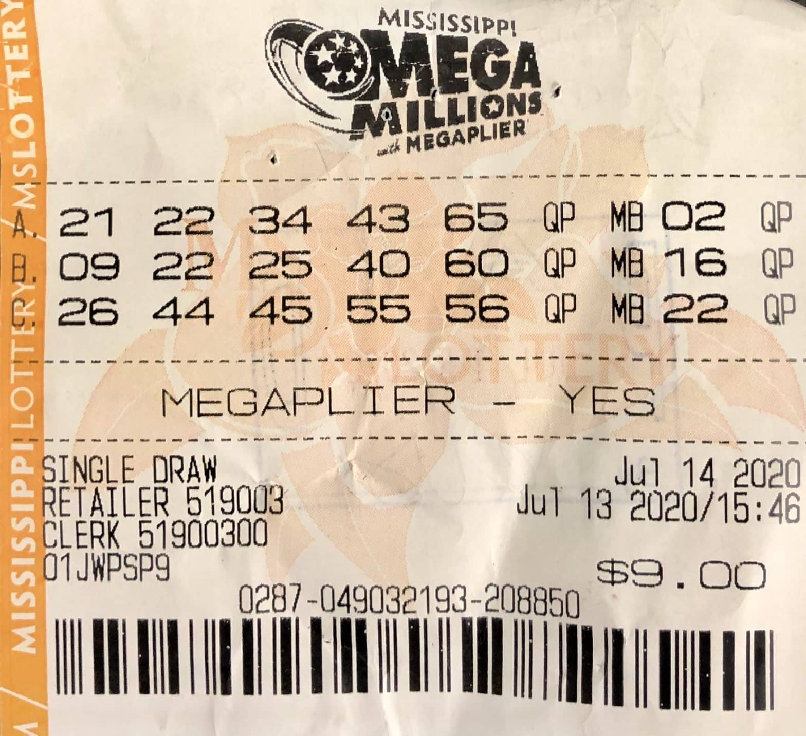 A Greenwood man won $800 on a Mega Millions ticket purchased at Holcomb Gasmart on Hwy. 7 S., Holcomb.